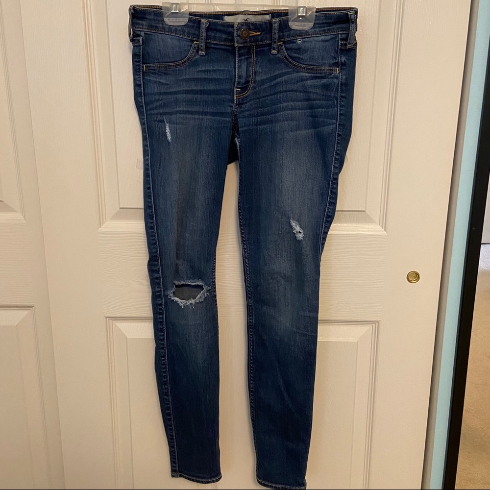 Hollister medium/dark wash ripped jeggings